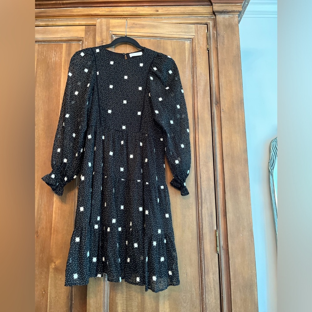 Kids Zara Black with white dots and flowers embroidered.